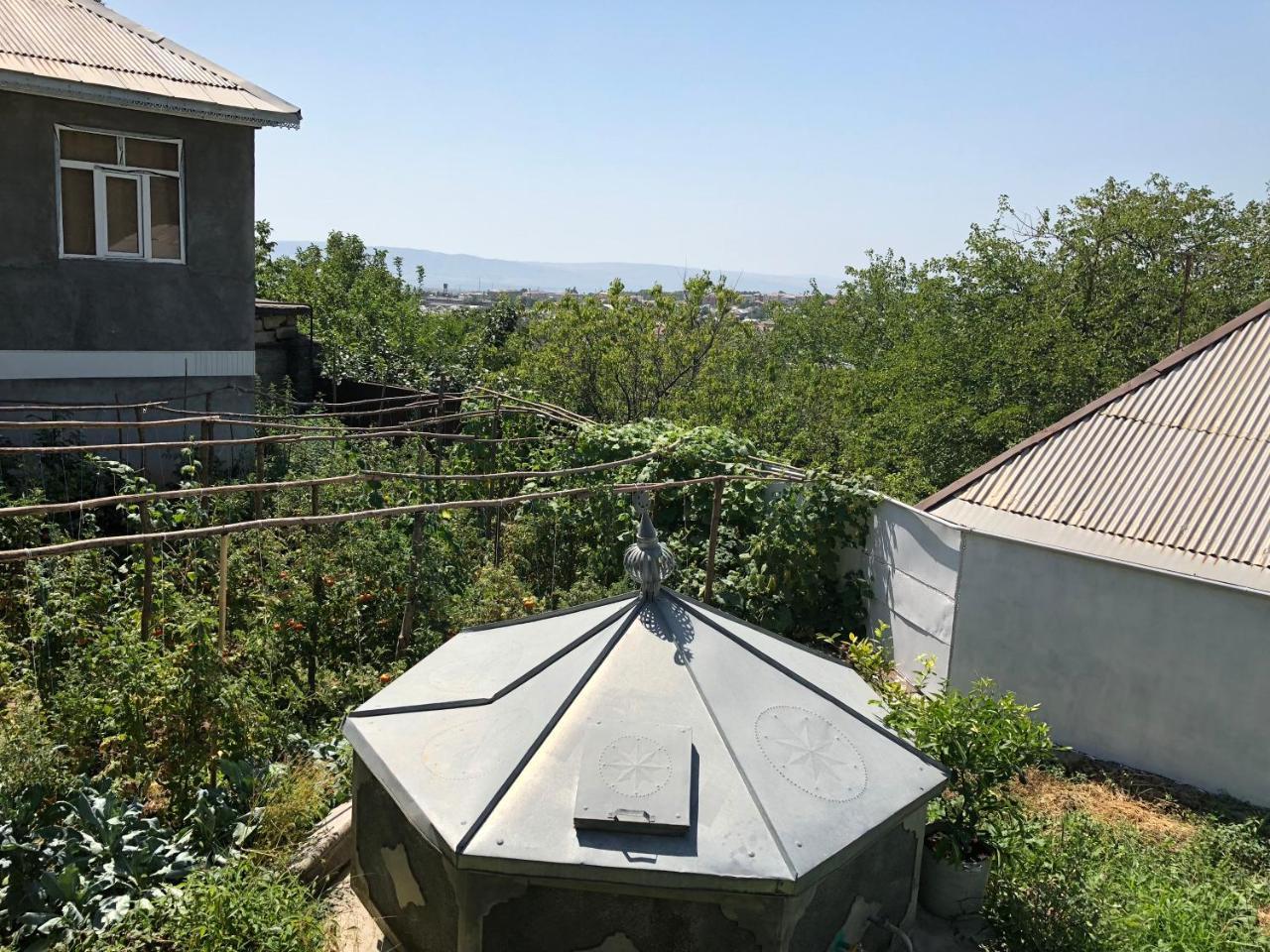 Bed and Breakfast Shaki Host House Şǝki Esterno foto