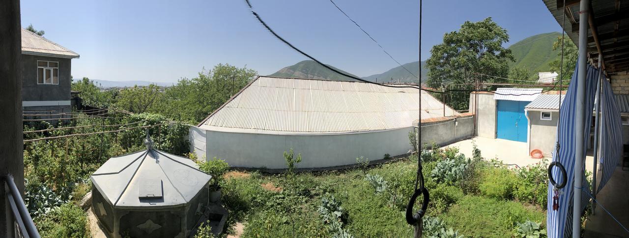 Bed and Breakfast Shaki Host House Şǝki Esterno foto